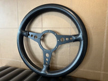 Moto-Lita MK5 leather rimmed, Black Anodised 15"